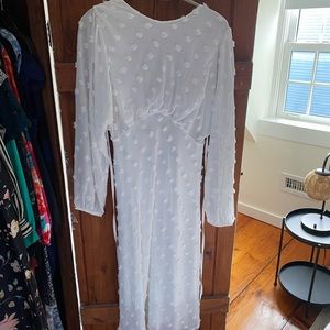 Pretty white midi dress size S- chicwish NWT